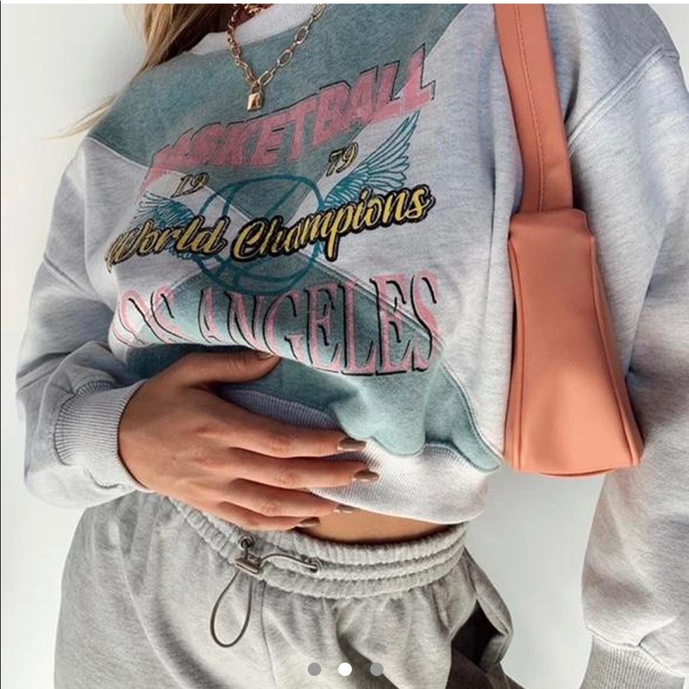 sweatshirt